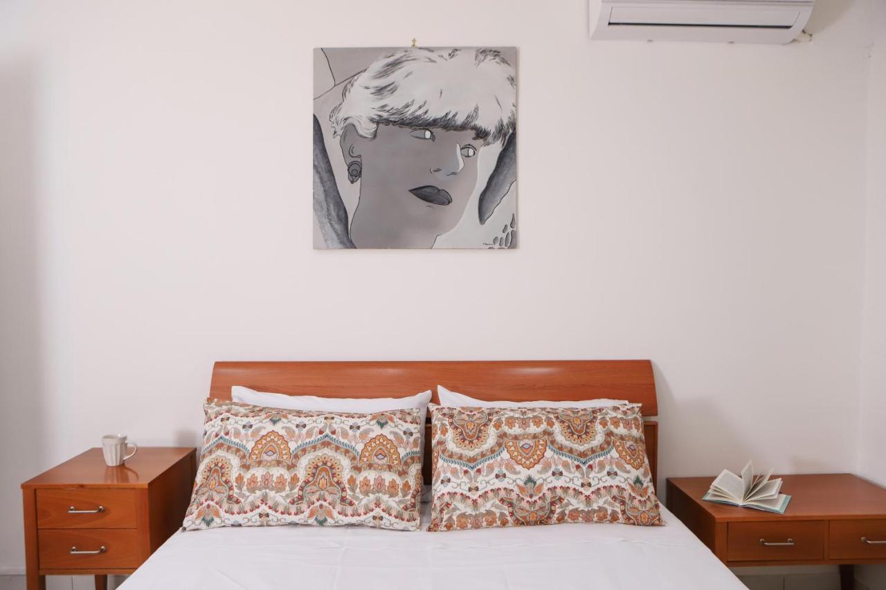 Napoli Centrale Budget Apartment Zewnętrze zdjęcie